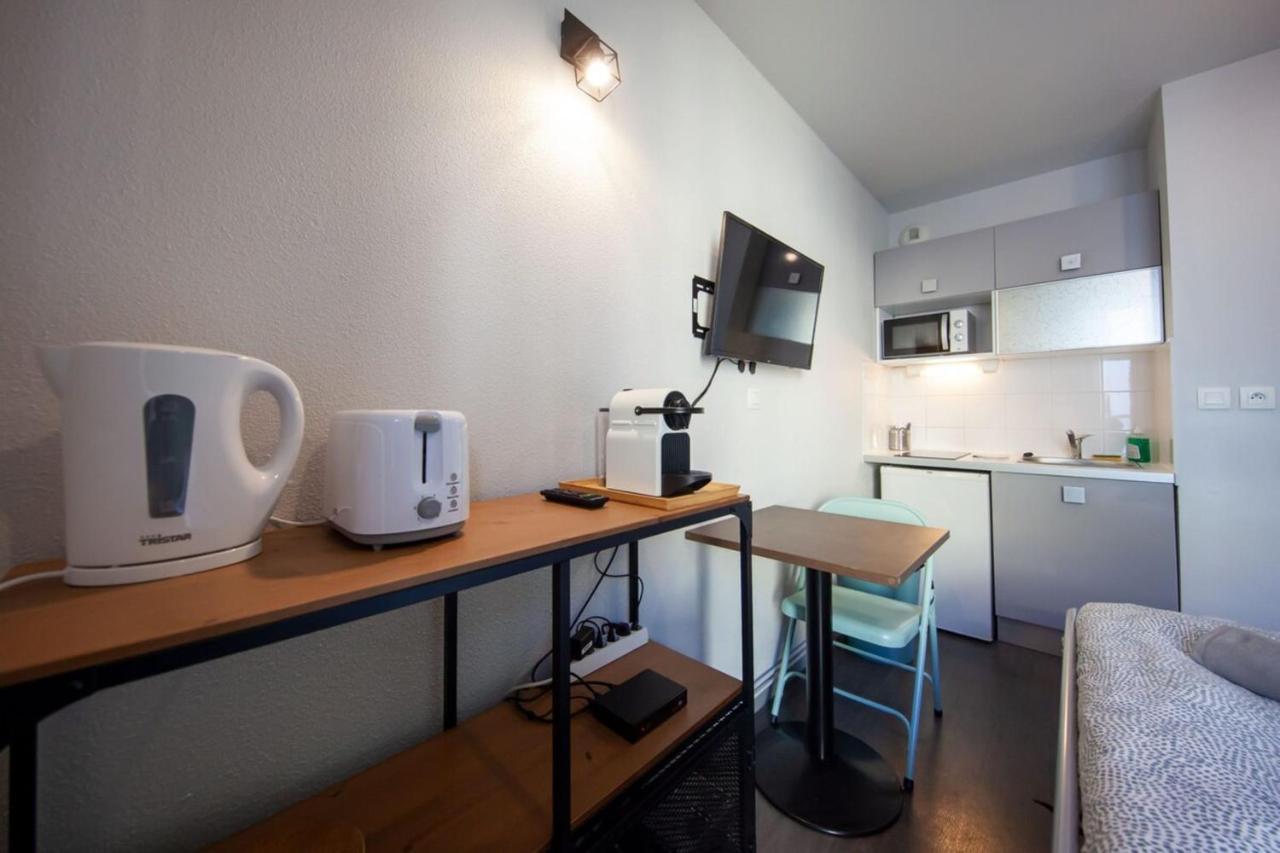 Apartamento Le Petit Hector -Studio Cosy Avec Parking -Debourg Lyon Exterior foto
