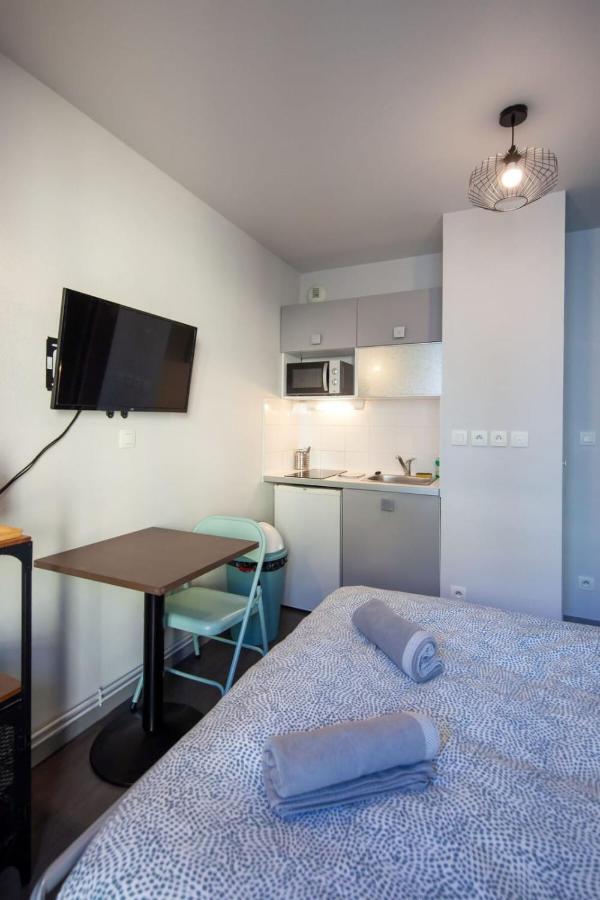Apartamento Le Petit Hector -Studio Cosy Avec Parking -Debourg Lyon Exterior foto