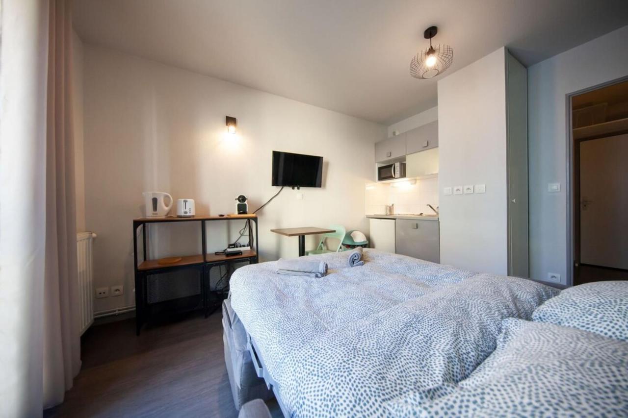 Apartamento Le Petit Hector -Studio Cosy Avec Parking -Debourg Lyon Exterior foto